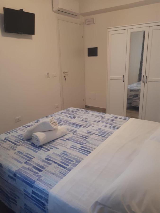 פאביננה Cuor Di Leone Guest House מראה חיצוני תמונה